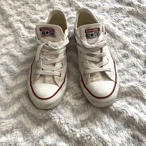 Converse White